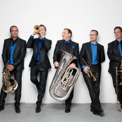 Téléchargement gratuit Images Concert Jeunesse Un Drole Histoire De Tuyaux En Francais In le plus cool salutations