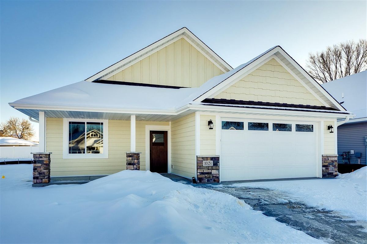 Open House for Beautiful Detached OneLevel Townhouse!, Ellie's Cove
