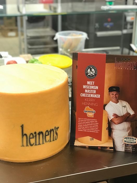 Heinens & Hennings Mammoth Cheddar Cutting Celebration, Heinen's, Lake